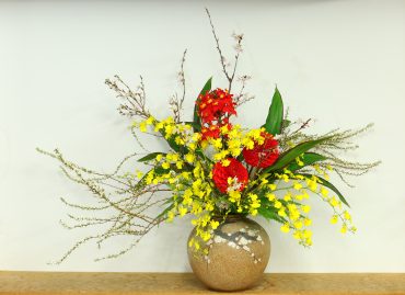 『Bouquet -壺にそのまま活けられる大きな花束-』「沢辺生花店」（奈良県磯城郡川西町の花屋）のギャラリー写真